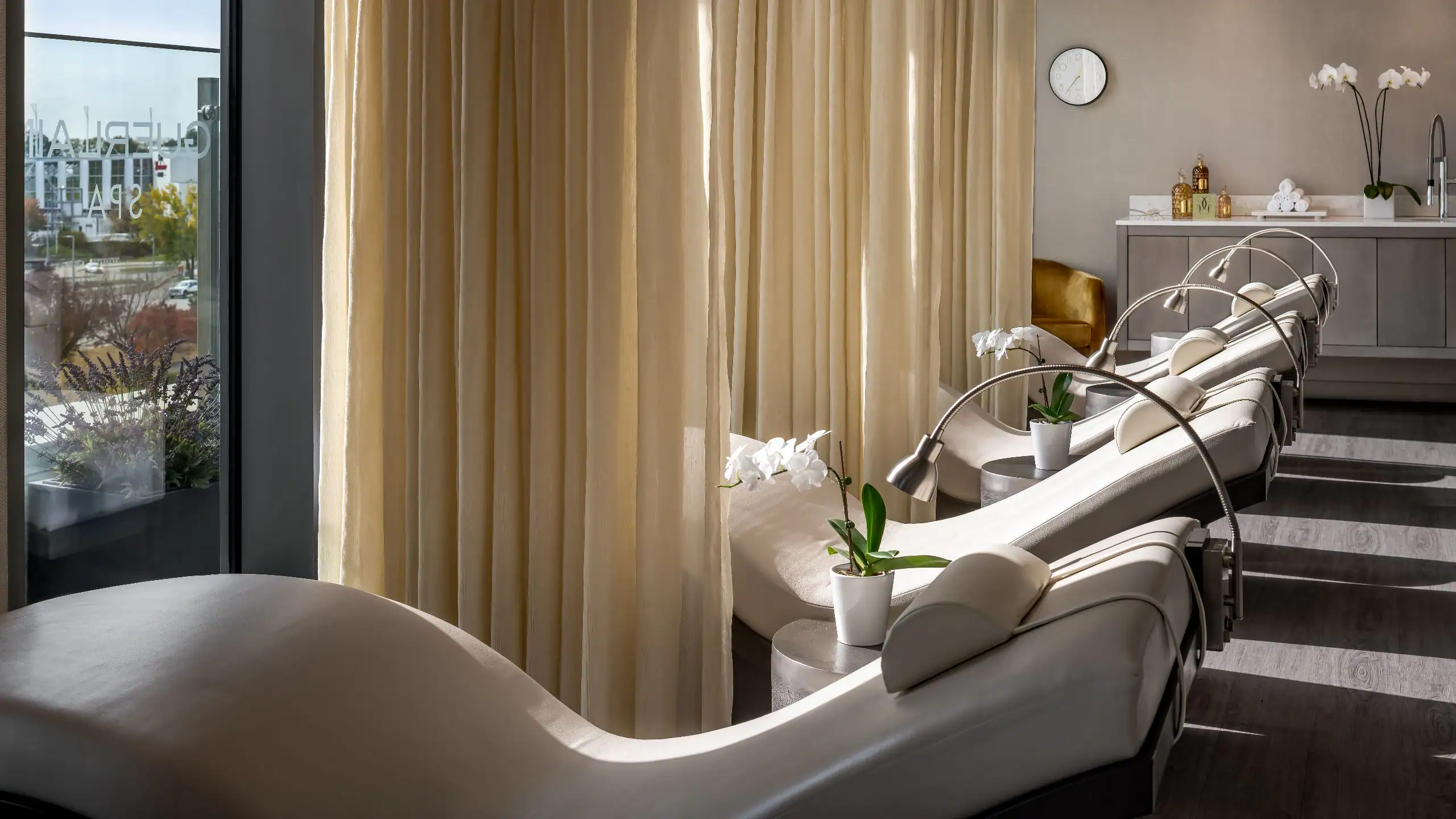 TORDH-P0149-Spa-Real-Estate-Relaxation-Lounge.16x9.jpg