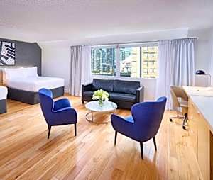 blu- 2 Queen Beds Suite