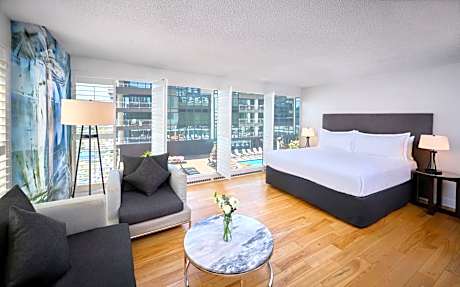 blu- 1 King Bed Suite