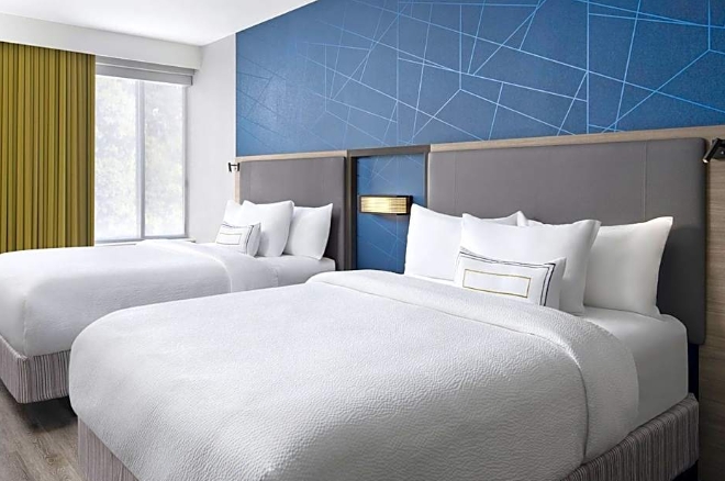 2 Queen Beds with Trundle Bed Suite-SpringHill Suites by Marriott East Rutherford Meadowlands/Carlstadt