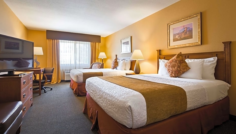 2 Queen Beds, Balcony-Best Western Plus Suites Hotel