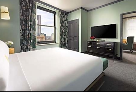 1 King Bed, Accessible-The Candler Hotel Atlanta, Curio Collection by Hilton