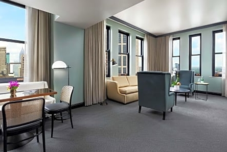 1 Bedroom 1 King Bed Suite, Mobility Accessible, Roll in Shower-The Candler Hotel Atlanta, Curio Collection by Hilton