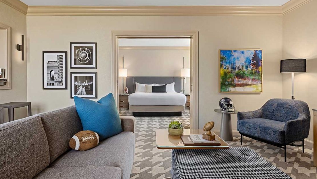 College Football Suite-Omni Hotel at Centennial Park