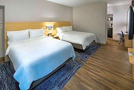 2 Queen Beds Suite, Mobility Accessible, Bathtub-Holiday Inn Express & Suites Atlanta Downtown