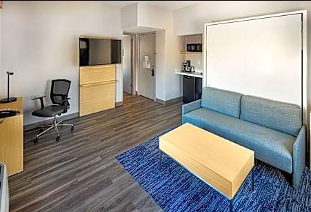 1 King Bed Suite, Mobility Accessible, Bathtub-Holiday Inn Express & Suites Atlanta Downtown