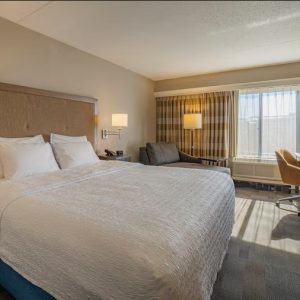 1 King Bed with Shower Nonsmoking