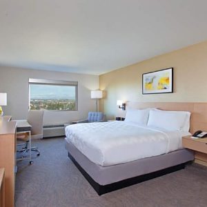 Standard 1 King Bed, Mobility Accessible, Roll in Shower-Holiday Inn Los Angeles - LAX Airport