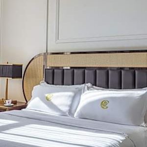 1 King Bed, Mobility Accessible, Roll in Shower-The Candler Hotel Atlanta, Curio Collection by Hilton