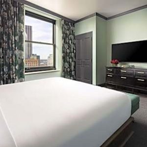 1 Bedroom 1 King Bed Suite, City View-The Candler Hotel Atlanta, Curio Collection by Hilton